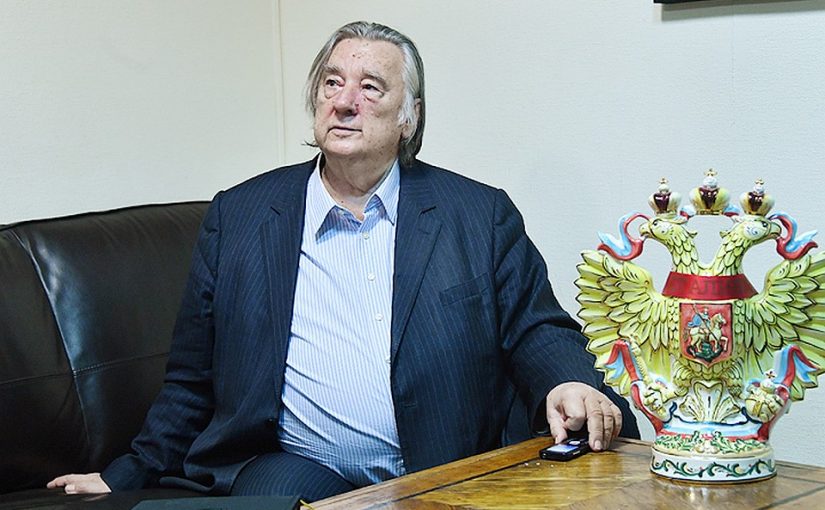 Известный писатель предложил оправдать сталинские репрессии ➤ Главное.net